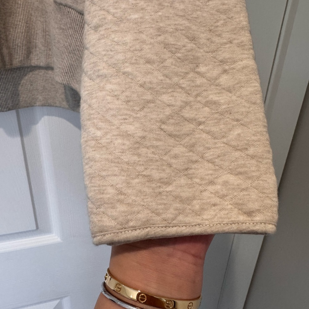 Auth.✅ NWOT Women’s Banana Republic “Heathered Oatmeal” Quilted 1/4 Zip Size XL🤍 - Picture 6 of 10